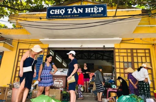 Dạo làng chài Bãi Làng, nơi cano cập bến