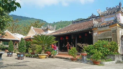 Chua-Hai-Tang