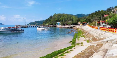 Dạo làng chài Bãi Làng, nơi cano cập bến