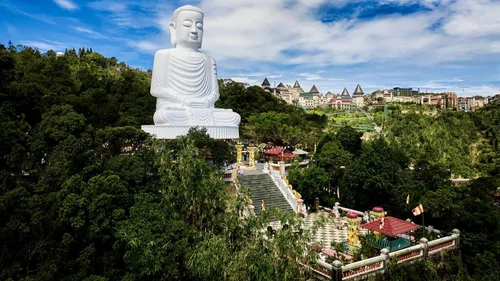 Không gian tâm linh thanh tịnh giữa núi rừng